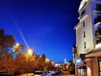 Lingyuan Longting Hotel