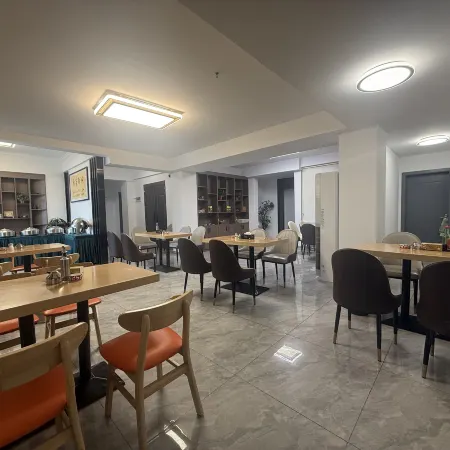 Qujing Deyuan Hotel