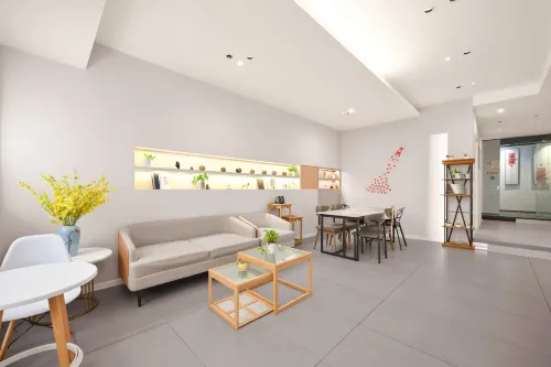 Yashun Hostel (Wuyi Square Ziyang Subway Station)