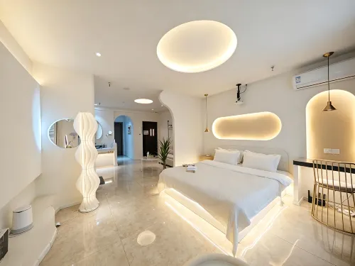 Zhongtianjian Yiyue Apartment (Lanzhou Gaotie Xi Kezhan) - Condos