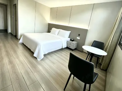 Hongda Hotel Hotels in Wanda Plaza