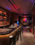 Proyasure Hotel (Longkou High-Speed Railway Station Poly Plaza) - ที่มีบาร์