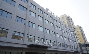 Chonpines Hotel Yuncheng Xilin (Jingzhou Jiangling Farmers Market)