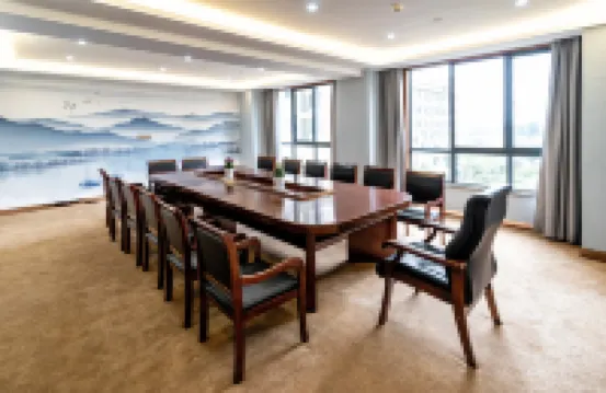 Kaifeng Yantong International Hotel (Drum Tower Square Jinming Square)