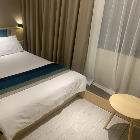 Homeinn Selected Hotel (Chuzhou Tianchang Road Pedestrian Street)
