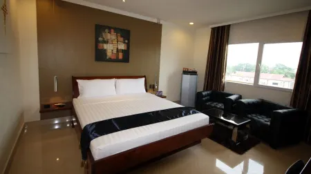 Queens Hotel Angeles City