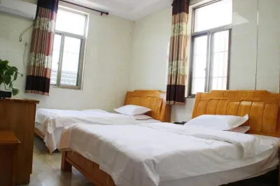 Yangzhou Qiaonan Hotel Hotels near Jiangdu Harbor
