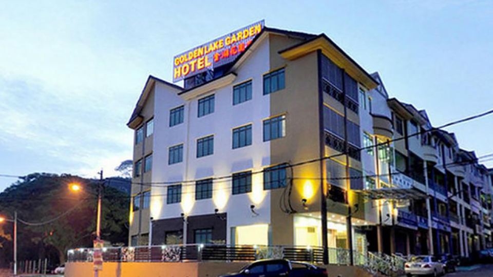 Golden Lake Garden Hotel