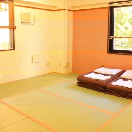 T and K Hostel Kobe Sannomiya East