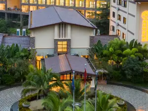 Top 3 Four-Star Hotels in Wuzhishan