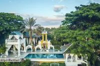 The Cathay Resort & Spa Hotel dekat Tweechol Botanic Garden
