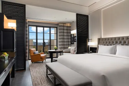 Nanjing Suning ZhongShan Golf Resort Отели рядом с достопримечательностью «Nanjing University of Science and Technology Zijin College»