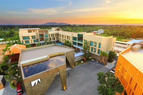 The Signature Hotel Airport