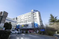 Vatica Hefei Baishuiba Beijing Hualian Hotels in Hefei