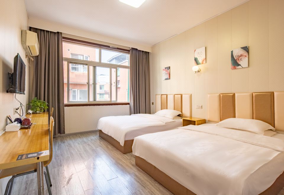 Tianyi Business Hotel - Housity