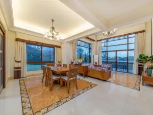 Zhangjiajie Cloudy Valley Villa Hotel