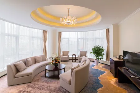 Dong Fang Run Long Hotel