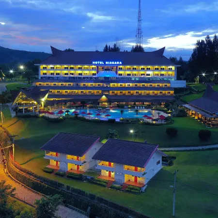 Niagara Hotel Lake Toba & Resorts