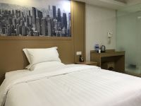 逸米酒店(广州凤凰新村地铁站店) - 高级大床房