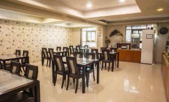 Discovery Motel (Yonghe Branch)