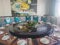 White Elephant Business Hotel - bar