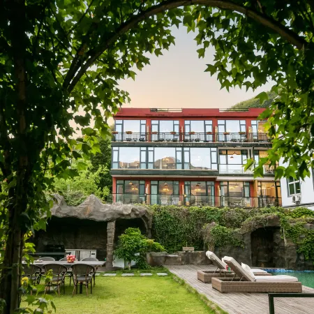 Floral Hotel Hongfangzi