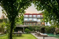 Floral Hotel Hongfangzi