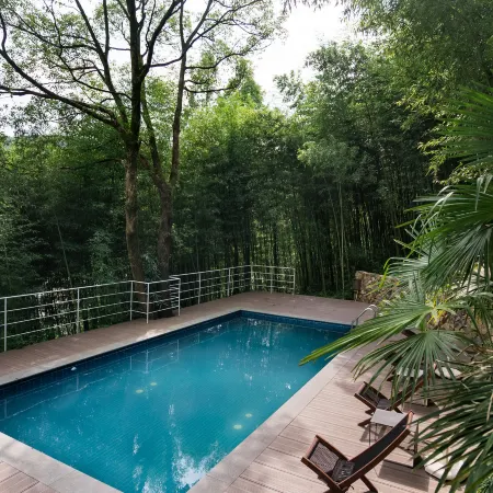 Apricot SENSE. Aesthetic Design of Mogan Mountain Residence