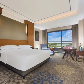 Sunstone Plaza Hotel