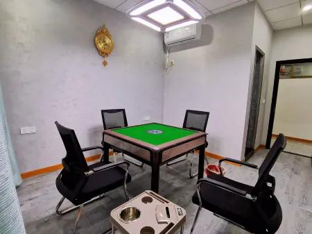 Junlian Yujunzhou Hotel