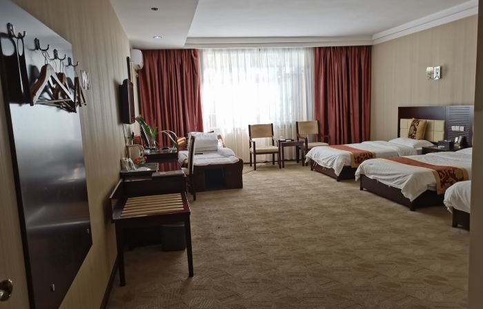 Cehengbu Business Hotel