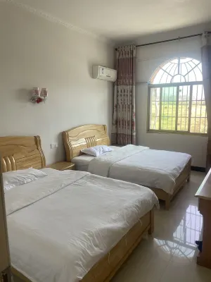 Wushan Shunfeng Hotel Hotels near Yang Shi Mu