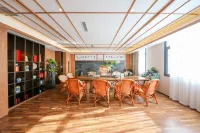 Longbai Wisdom Garden Hotel in Jiaozuo