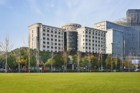 VANCE HOTEL Отели рядом с достопримечательностью «Baiyun Pavilion»