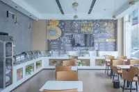 GreenTree Inn Hotel (Huainan City Square South Road Yizhong Branch) - 2 stjerner
