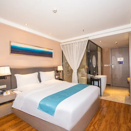 Super 8 Hotel (Yizhou Hechi University & Bus Terminal Branch)