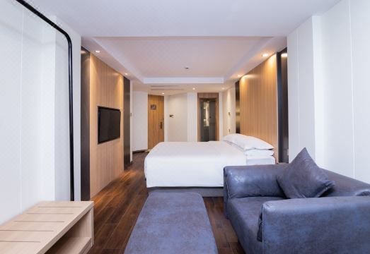 3. 컨트리 인 앤 ..