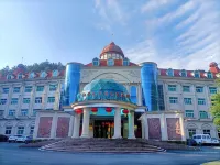 Changtian Yingshanhong Hotel Hotels near Longtan Scenic Area