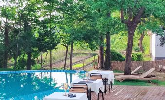 Lijiang Yefu Shanshui Se Ha~ Parent-child Holiday Pool Homestay