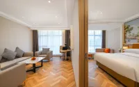 Vienna Hotel (Zhuji Station Baolong Plaza)