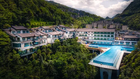 Chongqing Jinfoshan Liangyu International Resort