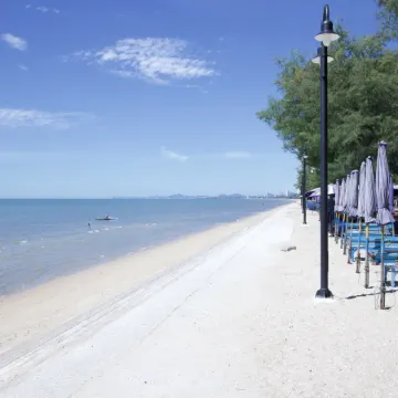 Golden Guesthouse by the Beach Cha Am