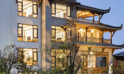 Floral Hotel· Wuyuan Huiyuge Hotel (Wuyuan High-speed Railway Station Shop)
