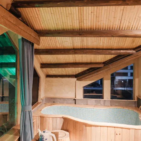 Shunan Zhuhai Colorfulsunshin Private Tang Holiday Homestay