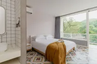Moment Inn