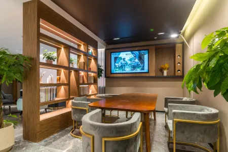 Pebble Hotel (Shanghai Jiading North Subway Station) Отели рядом с достопримечательностью «Qiuxia Garden»