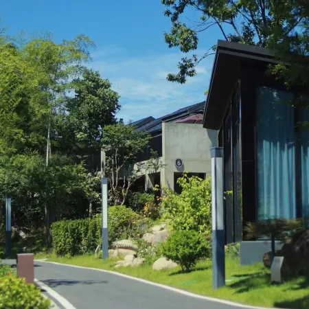 PEIYILODGE LINGFENG