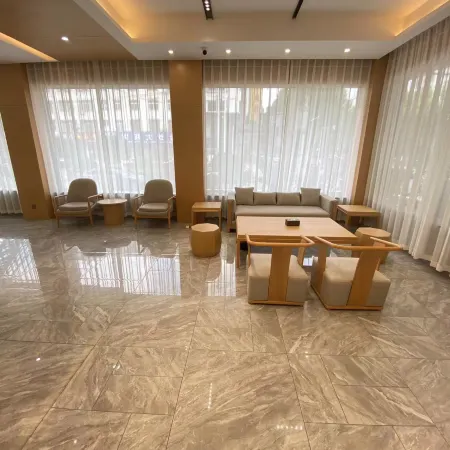 Haven Smart Hotel (Xinyang Huaibin Minzheng Road Branch)