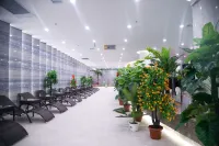 Xuexiang Wanjia Forest Hot Spring Hotel (China Xuexiang Scenic Area Branch)