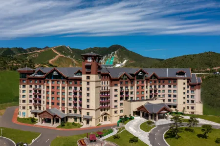 Qishan Wanda Jinhua Resort Отели в г. Лайюань